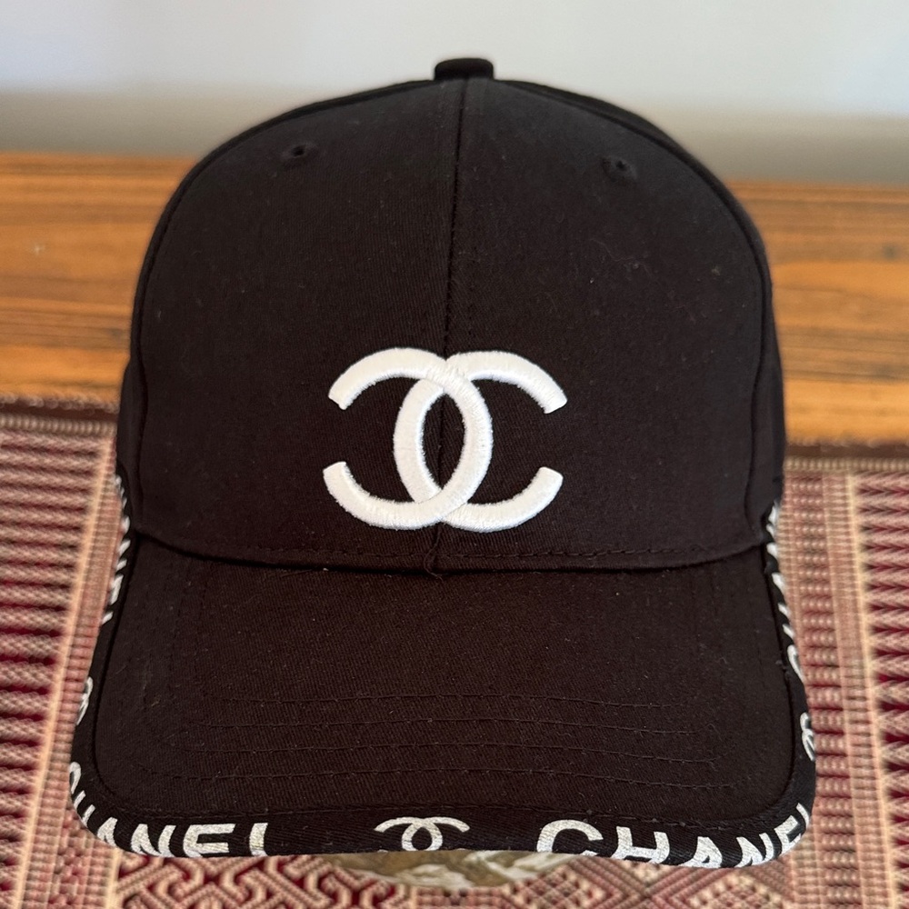 Designer look hat NWT